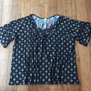 🆕 Avenue Black Patterned 3/4 Sleeve Top